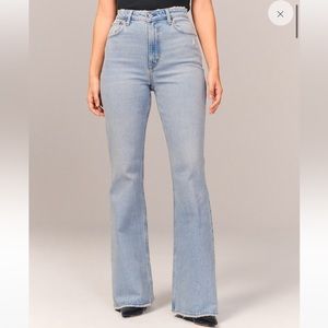 Abercrombie & Fitch Curve Love Ultra High Rise 70s Vintage Flare Jean